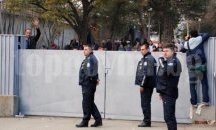 200 полицаи пазят лагера в Харманли, проправят пътища