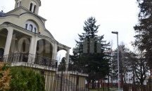 Монтирано е ново улично осветление в района край църквата „Възкресение Христово”