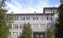 Учителите от Гимназията по механоелектротехника в Плевен продължават протеста си срещу директора
