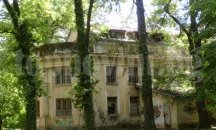 Връщат блясъка на две от емблематичните обществени бани в столицата