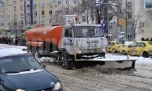 80 машини обработват срещу заледяване в София