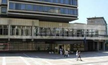 Полицейска съпруга обвинена в кражба на имущество