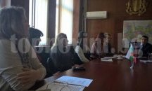 Бизнесът в Девня ще оборудва три учебни кабинета