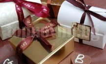 Крадци изпразниха цял микробус с бонбони и шоколад в Бургас