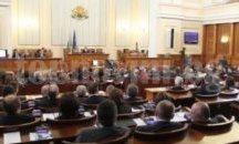 Депутатите решават окончателно как ще почиваме, когато празнични дни се падат в събота и неделя