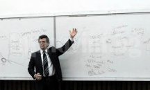 С 10% скачат заплатите на учителите от 1 януари