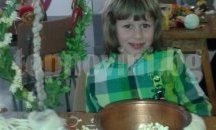 Деца и родители майсториха сурвачки в хасковския музей