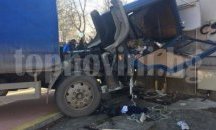 Разследват катастрофата с камиона в Казанлък