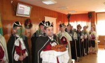 Група коледари посети местния парламент в Шумен