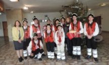 Коледари от село Свещари наричаха за здраве и късмет в Областна администрация - Разград