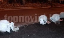 25 антипаркинг колчета се търкалят по тротоар в „Студентски град“ (снимки)
