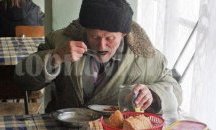 Двама бездомници са подслонени в Дома за стари хора в Разград