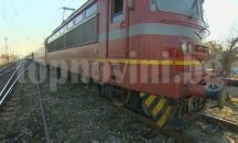 Локомотив удари вагони с пътници в Мездра