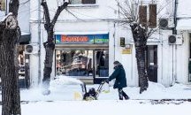 Чистят от сняг малките улици