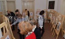 Представят библиотечни плакати от цял свят в РБ „Сава Доброплодни” – Сливен