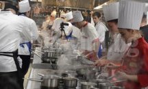 Майсторски клас по „жив хляб“ се провежда във Висшето училище по мениджмънт