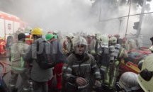 30 пожарникари са загинали при рухването на горящата сграда в центъра на Техеран