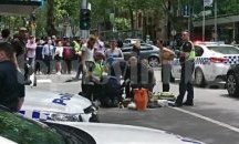 Кола се вряза в пешеходци в Мелбърн, трима загинали и множество ранени