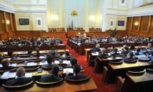 Смиляна Нитова- Кръстева ще заеме мястото на Елена Йончева в парламента, а Анна Славова това на Петър Витанов