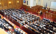 Депутати искат извънредно заседание във вторник