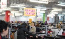 Лекар и данъчен сред крадците от магазин за дрехи втора употреба в Добрич