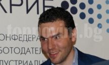 Караненови взеха централния плаж в Бургас