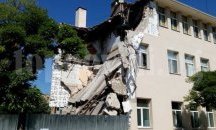 Казанлъшки съветник от БСП пита за обезщетения след срутване на гимназия