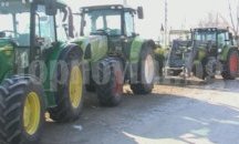 Гръцките фермери с пореден опит да блокират границата ни