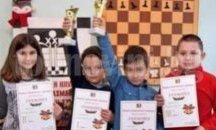 Деветгодишен състезател от столицата спечели шахматния турнир "Млади надежди" в Плевен