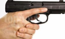 Младеж от Добрич плаши с газов пистолет при спор за паркиране във Варна