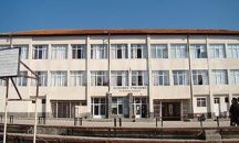 Реновират затворена ученическа кухня и столова