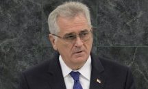 Сръбският президент Николич се отказа от президентската надпревара