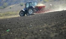 Разясняват схемите по директните плащания на земеделците в Разградско