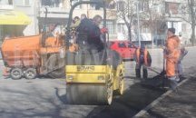 Започна запълването на дупки в "Западен"