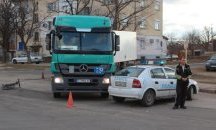 Велосипедист се блъсна в ТИР