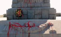 Альоша осъмна със свастики, БСП – Пловдив осъди поругаването на паметника