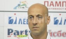Тони Дечев остава начело на Лукойл Академик