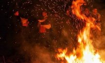 С огнени клади девненци изгониха зимата и злите сили