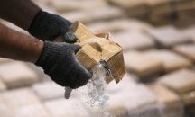 Заловиха огромна пратка с кокаин в Уругвай
