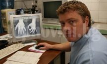 Протест пред "Пирогов" заради оставката на д-р Кацаров