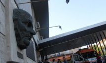 Транспортират в „Пирогов” детето, паднало от тераса в Бургас