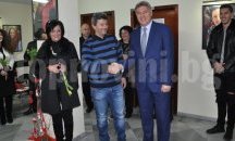 Кмет изненада дамите за 8 март
