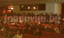 Ученици от Бургас получиха урок по хуманизъм за Деня на спасението