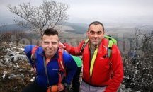 Над 700 човека от цяла България изкачиха на връх Стража в защита на трънската природа