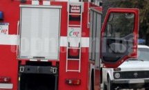 Горя автомобил на разклона за Друмево