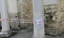 Оригиналните основи на Златната църква край Преслав се рушат
