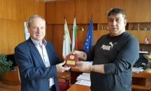 Община Търговище получи плакет от Българската федерация по автомобилен спорт
