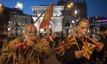 Масови протести в Македония за посрещането на Йоханес Хан и срещу "Албанската платформа"