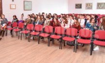 Как да защитят правата си обясни съдия Николинка Чокоева на ученици от Английската гимназия