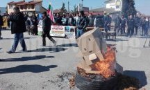Тютюнопроизводители палиха тютюн на българо-гръцката граница